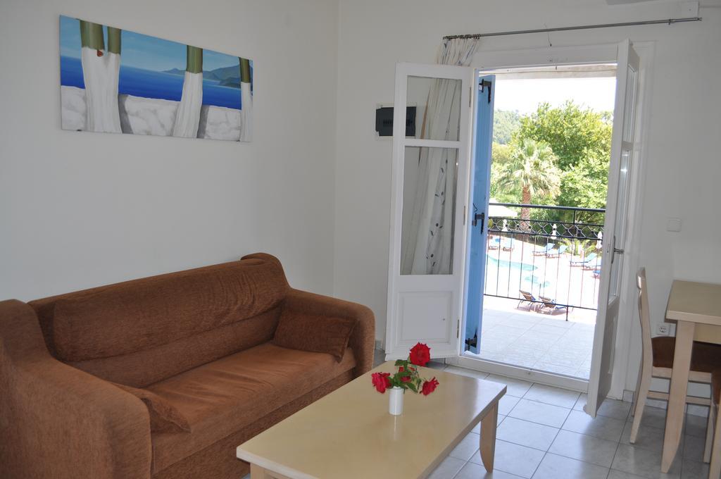 Marialena Village Platanias  エクステリア 写真